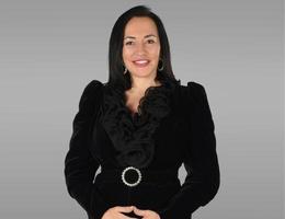 العميل Julia Hassan
