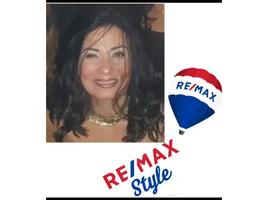 Agent Sherry Hammamy