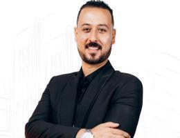 العميل Ayman Khalil