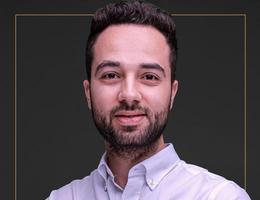 العميل Momen El Qammash 