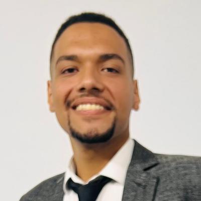 العميل Karim Tarek