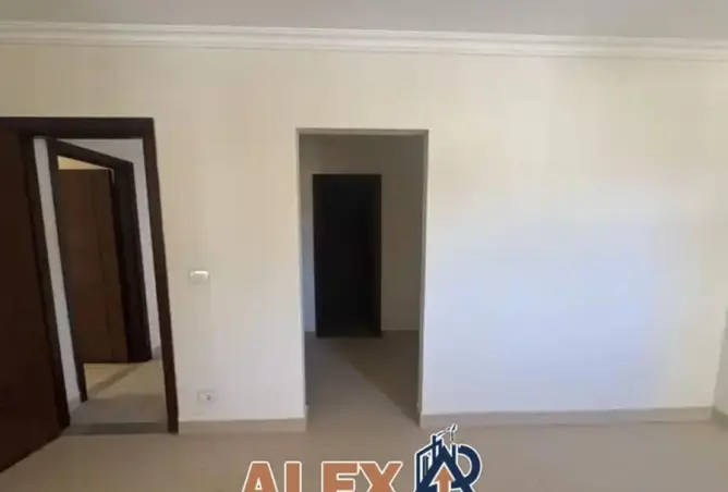 84509191 - Property Image 3