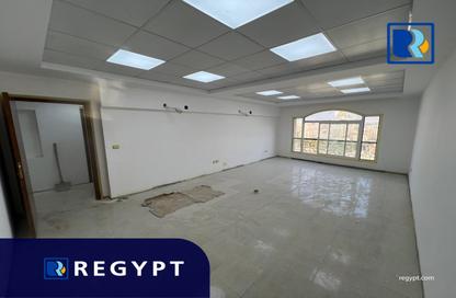 Office Space - Studio - 3 for rent in Cornish El Nile St. - Maadi - Hay El Maadi - Cairo