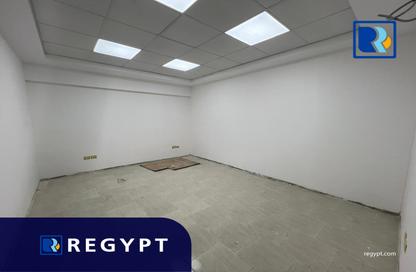 Office Space - Studio - 3 for rent in Cornish El Nile St. - Maadi - Hay El Maadi - Cairo