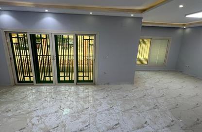 Apartment - 3 Bedrooms - 2 Bathrooms for rent in Al Gezira St. - South Investors Area - New Cairo City - Cairo