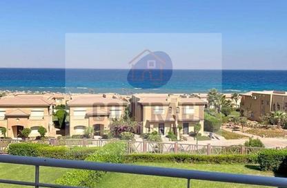 منزل مزدوج - 5 غرف نوم - 6 حمامات للبيع في تلال السخنة - العين السخنة - السويس