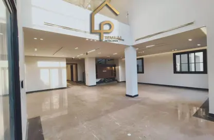 فيلا - 5 غرف نوم - 5 حمامات للايجار في أو ويست - كمبوندات 6 أكتوبر - مدينة 6 أكتوبر - الجيزة