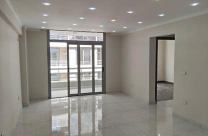 Apartment - 2 Bedrooms - 1 Bathroom for rent in Landmark - Nasr City Compounds - Nasr City - Cairo