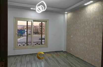 Apartment - 3 Bedrooms - 2 Bathrooms for sale in Al Khamayel city - Sheikh Zayed Compounds - Sheikh Zayed City - Giza