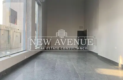 Shop - Studio - 1 Bathroom for sale in Concord Plaza - South Investors Area - New Cairo City - Cairo
