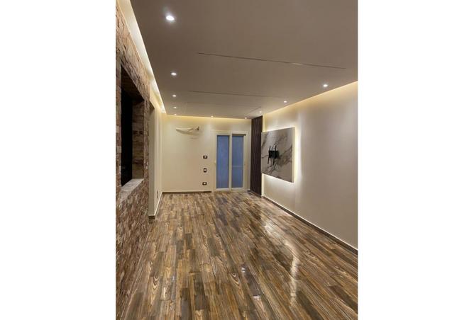 6956125 - Property Image 2