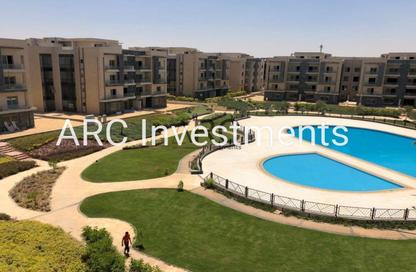 Apartment - 2 Bedrooms - 3 Bathrooms for sale in Galleria Residences - South Investors Area - New Cairo City - Cairo