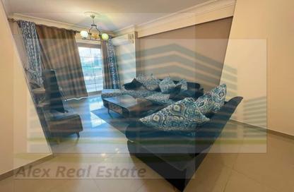 Apartment - 3 Bedrooms - 3 Bathrooms for rent in Smouha Square - Smouha - Hay Sharq - Alexandria