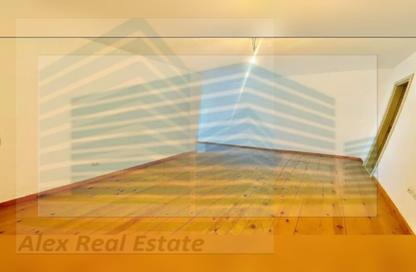Apartment - 3 Bedrooms - 2 Bathrooms for rent in Khalil Mutran St. - Saba Basha - Hay Sharq - Alexandria