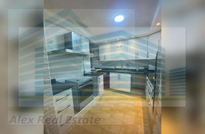 Apartment - 2 Bedrooms - 1 Bathroom for rent in Kafr Abdo St. - Kafr Abdo - Roushdy - Hay Sharq - Alexandria