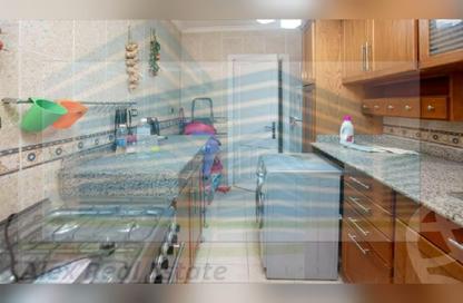 Apartment - 2 Bedrooms - 1 Bathroom for rent in Nady Smouha Al Riyadi St. - Smouha - Hay Sharq - Alexandria