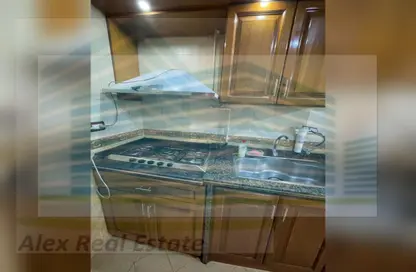 شقة - 3 غرف نوم - 2 حمامات للايجار في شارع كفر عبده - كفر عبده - رشدي - حي شرق - الاسكندرية