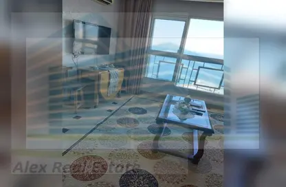 Apartment - 2 Bedrooms - 1 Bathroom for rent in Al Geish Road - Glim - Hay Sharq - Alexandria