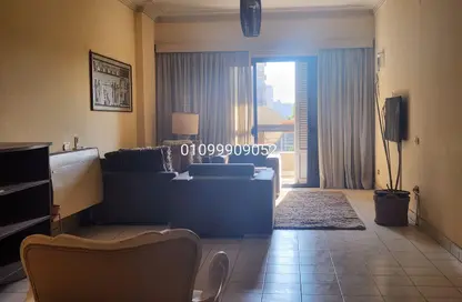 شقة - 2 غرف نوم - 2 حمامات للايجار في شارع محمد مظهر - الزمالك - القاهرة