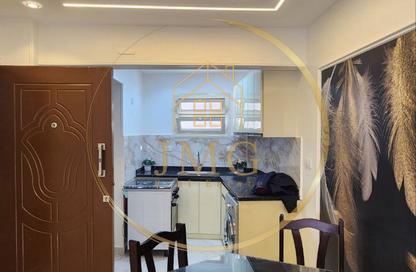 Apartment - 2 Bedrooms - 1 Bathroom for sale in Al Nasr St. - Al Maamoura - Hay Than El Montazah - Alexandria