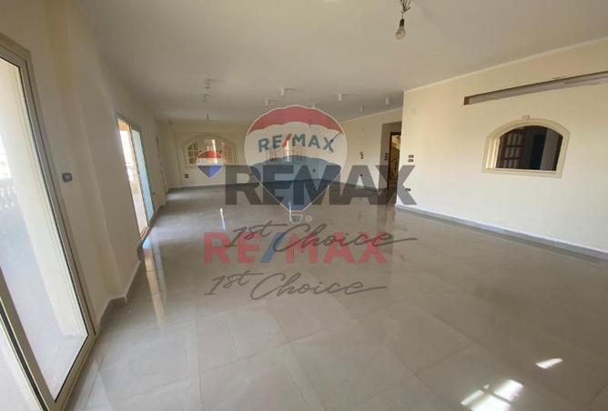 7040602 - Property Image 3