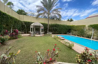 فيلا - 3 غرف نوم - 3 حمامات للبيع في طريق الشروق - المجاورة الاولي - الحي الثامن - مدينة الشروق - القاهرة