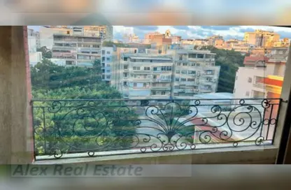 شقة - 4 غرف نوم - 3 حمامات للايجار في شارع كفر عبده - كفر عبده - رشدي - حي شرق - الاسكندرية