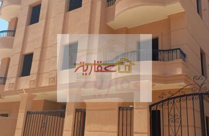 Half Floor - 3 Bedrooms - 2 Bathrooms for sale in 10th of Ramadan City - Sharqia