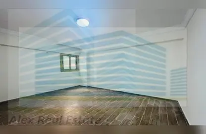 Office Space - Studio - 2 Bathrooms for rent in Khalil Mutran St. - Saba Basha - Hay Sharq - Alexandria