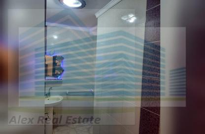 Apartment - 3 Bedrooms - 2 Bathrooms for rent in Al Kornish Square - Sporting - Hay Sharq - Alexandria
