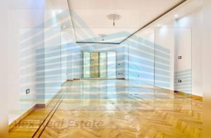 Apartment - 3 Bedrooms - 3 Bathrooms for rent in Roushdy St. - Roushdy - Hay Sharq - Alexandria
