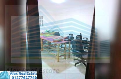 مساحات مكتبية - استوديو - 2 حمامات للايجار في ميدان الكورنيش - سبورتنج - حي شرق - الاسكندرية