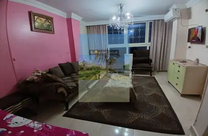 Apartment - 2 Bedrooms - 1 Bathroom for rent in Cornish El Nile St. - Maadi - Hay El Maadi - Cairo