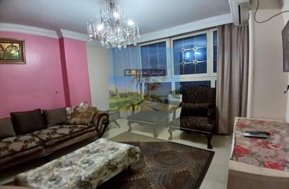 Apartment - 2 Bedrooms - 1 Bathroom for rent in Cornish El Nile St. - Maadi - Hay El Maadi - Cairo