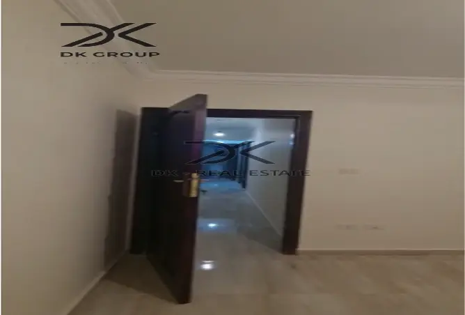118803132 - Property Image 2