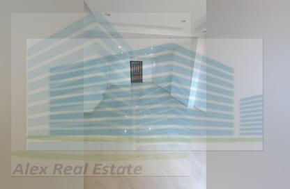 Apartment - 3 Bedrooms - 2 Bathrooms for rent in Sidi Gaber School St. - Sidi Gaber - Hay Sharq - Alexandria