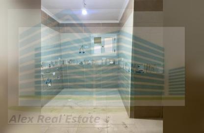 Apartment - 3 Bedrooms - 2 Bathrooms for rent in Port Said St. - Sporting - Hay Sharq - Alexandria