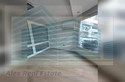 Apartment - 3 Bedrooms - 2 Bathrooms for rent in Shaarawy St. - Laurent - Hay Sharq - Alexandria