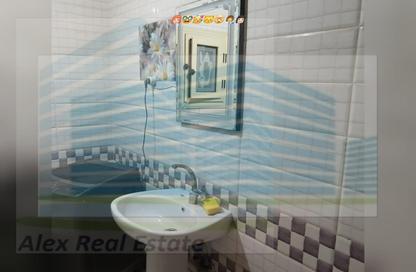 Apartment - 3 Bedrooms - 2 Bathrooms for rent in Al Kornish Square - Sporting - Hay Sharq - Alexandria