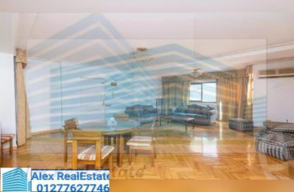 Apartment - 2 Bedrooms - 1 Bathroom for rent in Kafr Abdo St. - Kafr Abdo - Roushdy - Hay Sharq - Alexandria