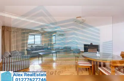 Apartment - 2 Bedrooms - 1 Bathroom for rent in Kafr Abdo St. - Kafr Abdo - Roushdy - Hay Sharq - Alexandria