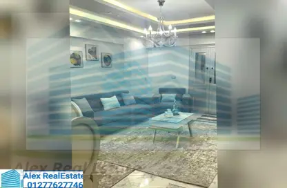 Apartment - 3 Bedrooms - 1 Bathroom for rent in Omar Lotfy St. - Sporting - Hay Sharq - Alexandria