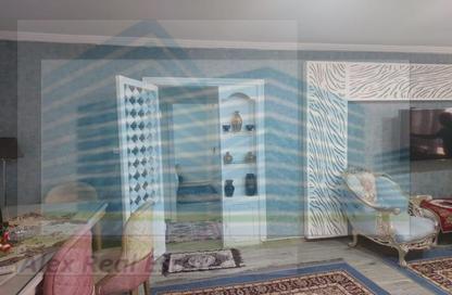 Apartment - 2 Bedrooms - 1 Bathroom for rent in Al Geish Road - Glim - Hay Sharq - Alexandria