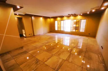 Half Floor - Studio - 2 Bathrooms for rent in Gaafar Al Sadek St. - 7th District - Nasr City - Cairo