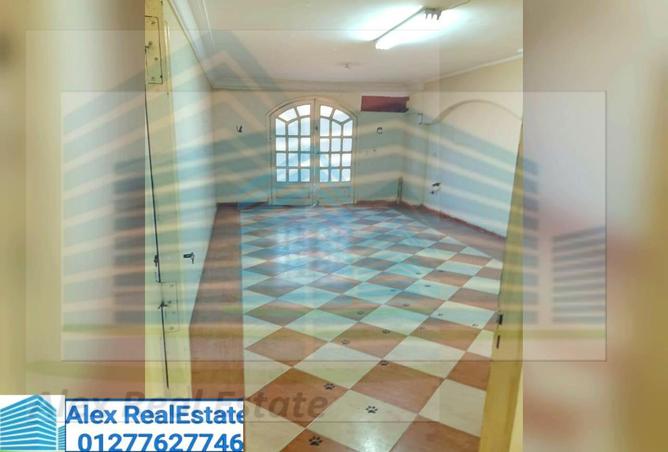 7033303 - Property Image 2