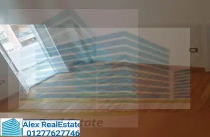 Apartment - 3 Bedrooms - 2 Bathrooms for rent in Gleim Square - Glim - Hay Sharq - Alexandria