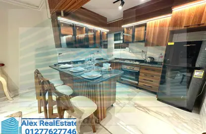 Apartment - 2 Bedrooms - 1 Bathroom for rent in Smouha Square - Smouha - Hay Sharq - Alexandria