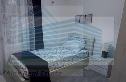 Apartment - 3 Bedrooms - 1 Bathroom for rent in Khalil Mutran St. - Saba Basha - Hay Sharq - Alexandria