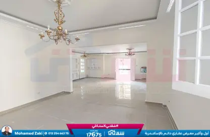 شقة - 3 غرف نوم - 2 حمامات للبيع في جليم - حي شرق - الاسكندرية