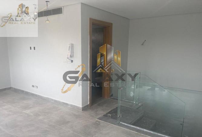 98838917 - Property Image 3